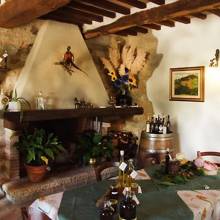 Antico Casale Pozzuolo בית חווה